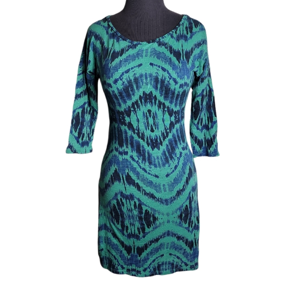 Express women's tie dye mini dress green blue scoop neck 3/4 sleeve stretch XS